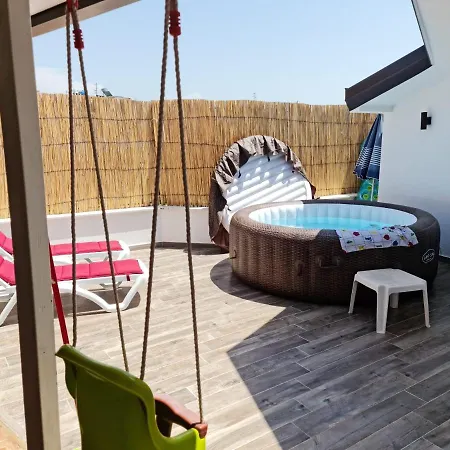 K&k Holiday home Golem (Tirana)